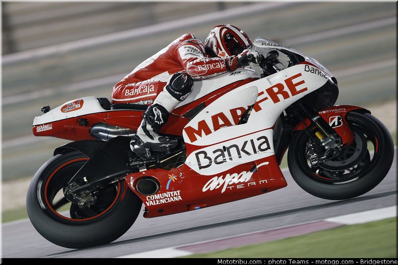 motogp_qatar_2011_barbera_02