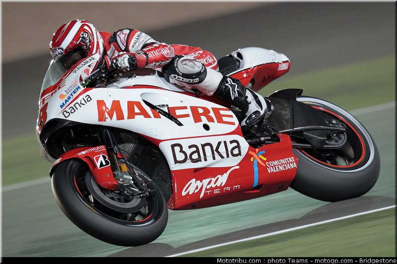 motogp_qatar_2011_barbera_09