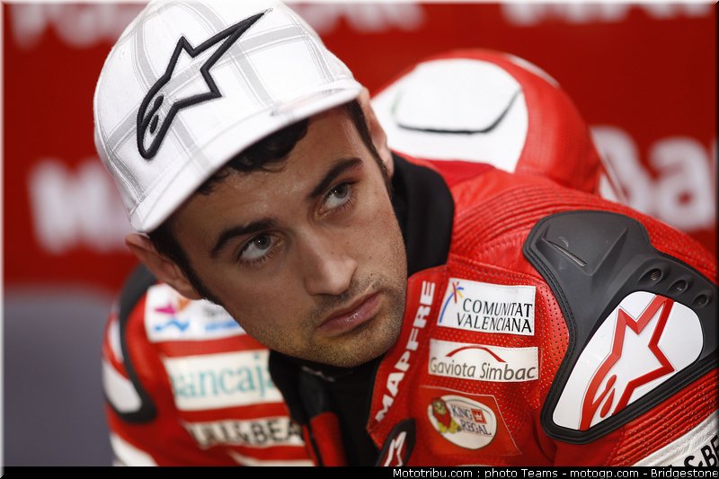 motogp_qatar_2011_barbera_17