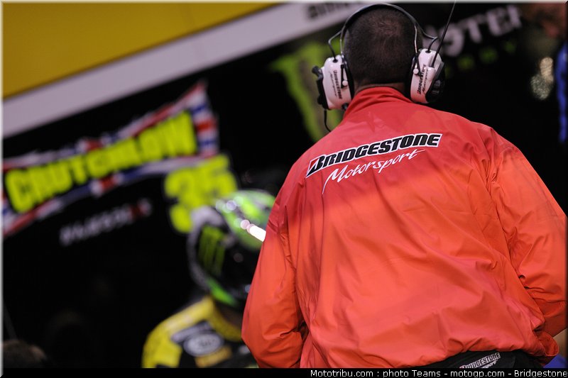motogp_qatar_2011_bridgestone_04