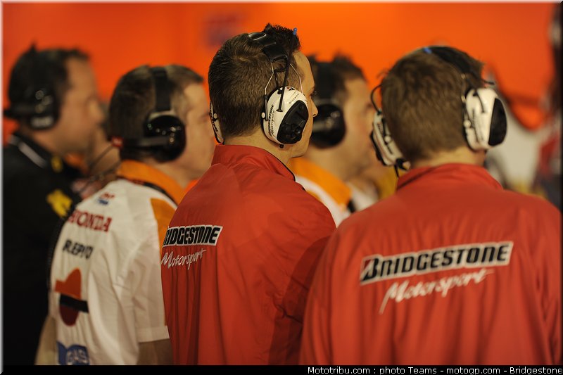 motogp_qatar_2011_bridgestone_07