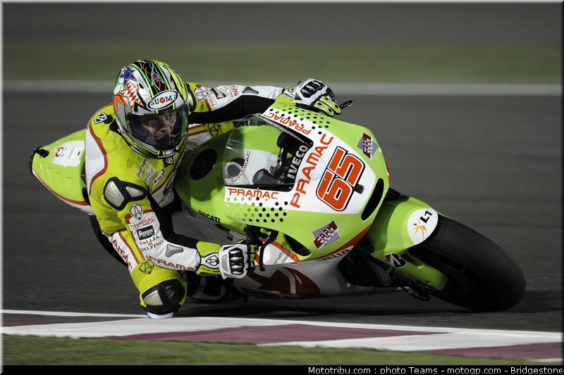 motogp_qatar_2011_capirossi_02