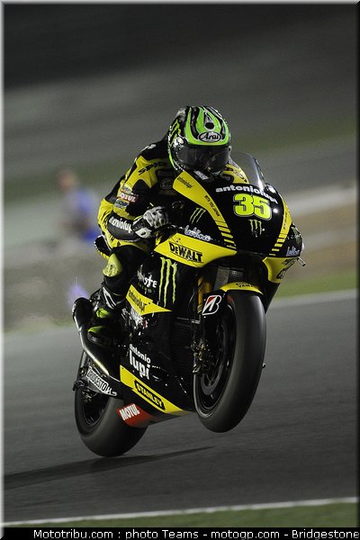 motogp_qatar_2011_crutchlow_01