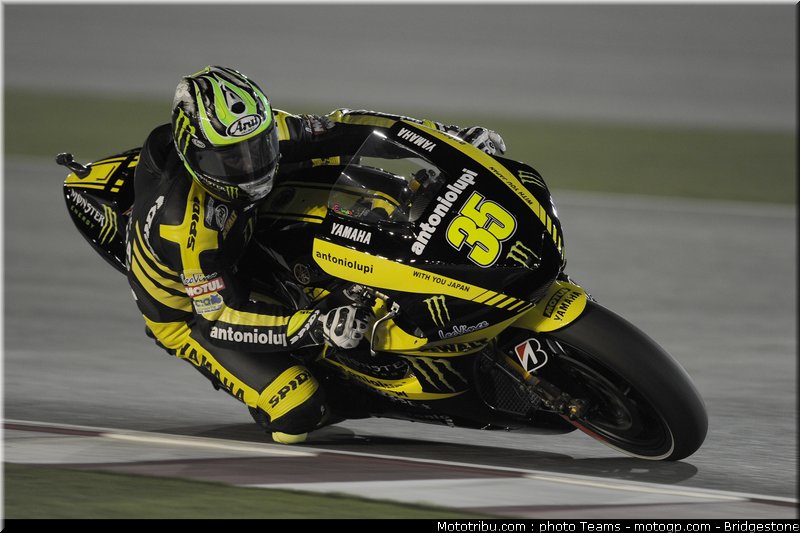 motogp_qatar_2011_crutchlow_03