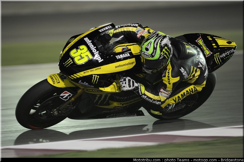 motogp_qatar_2011_crutchlow_12