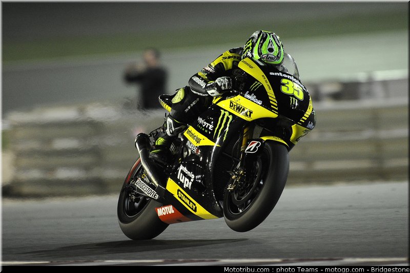 motogp_qatar_2011_crutchlow_23
