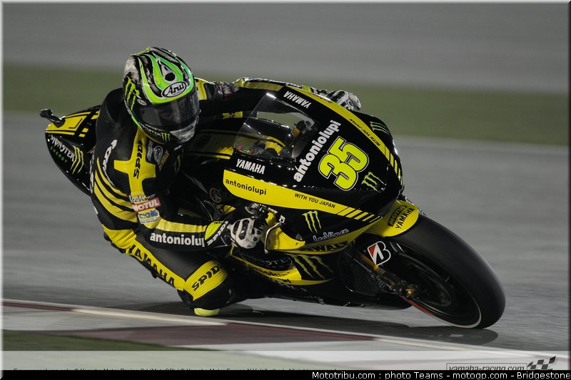 motogp_qatar_2011_crutchlow_26