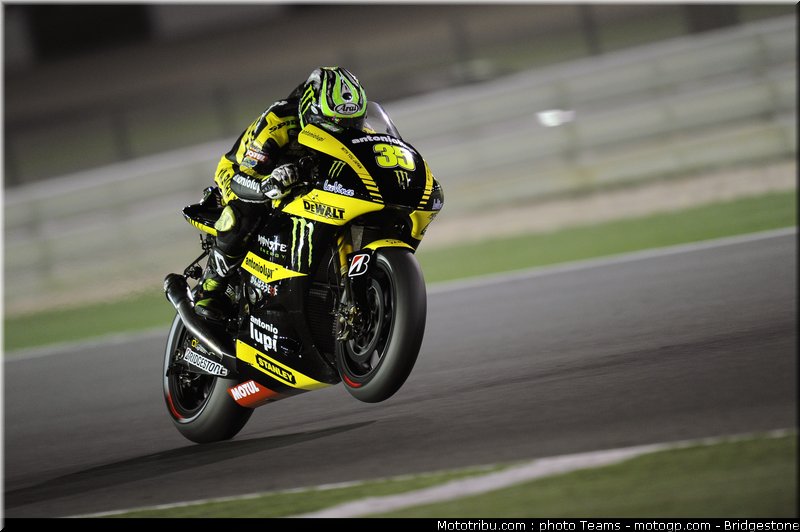 motogp_qatar_2011_crutchlow_27