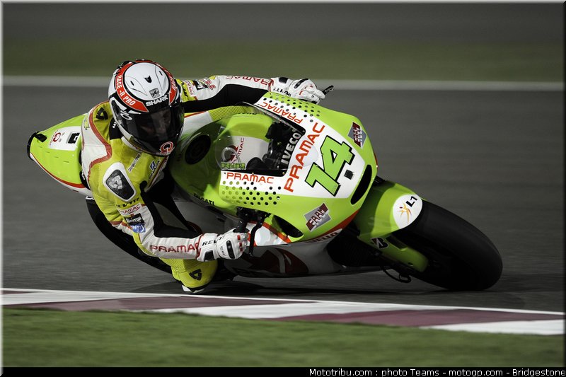 motogp_qatar_2011_depuniet_03