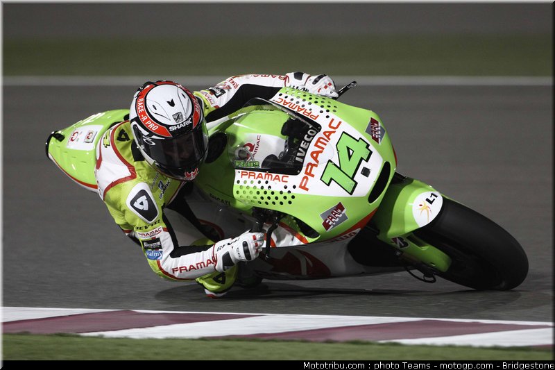 motogp_qatar_2011_depuniet_05