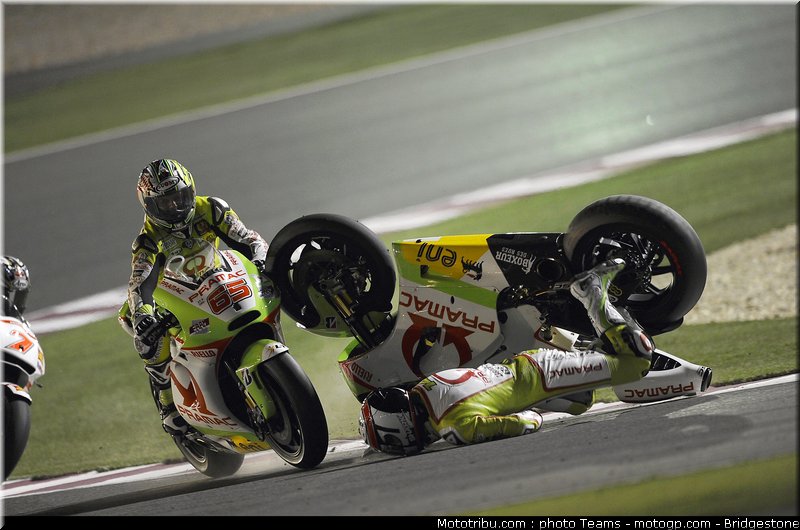 motogp_qatar_2011_depuniet_09