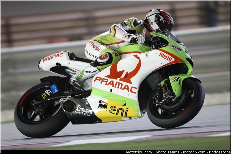 motogp_qatar_2011_depuniet_11