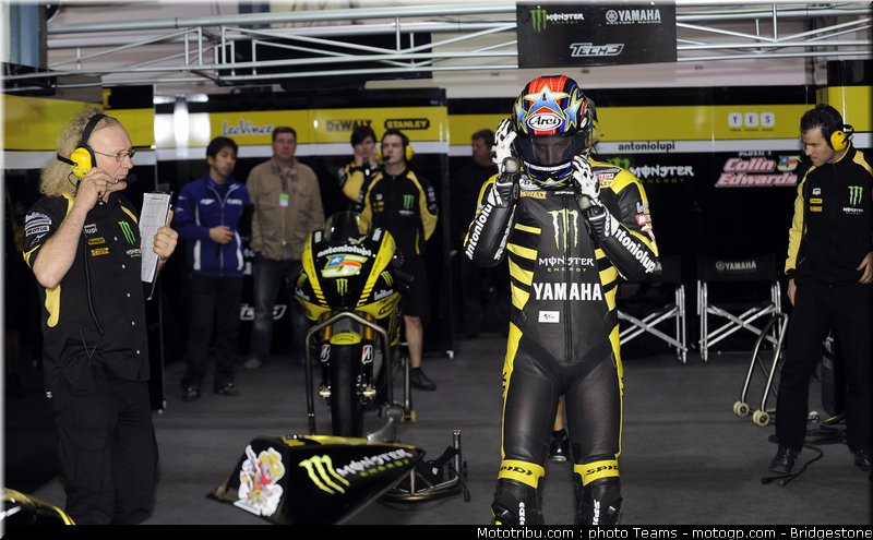 motogp_qatar_2011_edwards_02