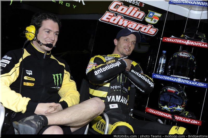 motogp_qatar_2011_edwards_03
