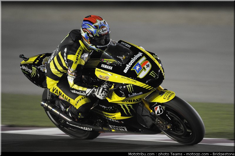 motogp_qatar_2011_edwards_07