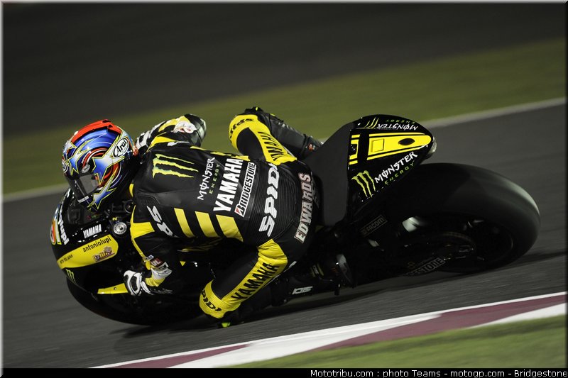 motogp_qatar_2011_edwards_13
