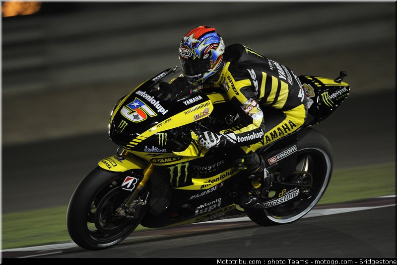 motogp_qatar_2011_edwards_15