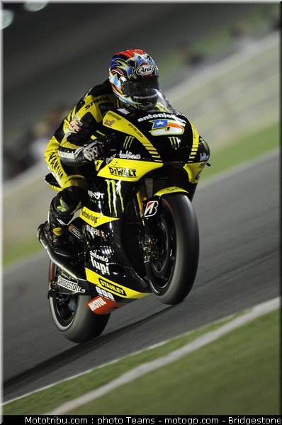 motogp_qatar_2011_edwards_19