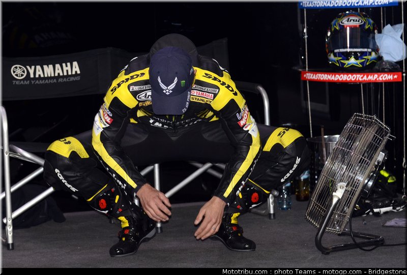 motogp_qatar_2011_edwards_23