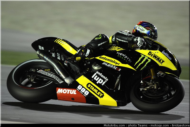 motogp_qatar_2011_edwards_26