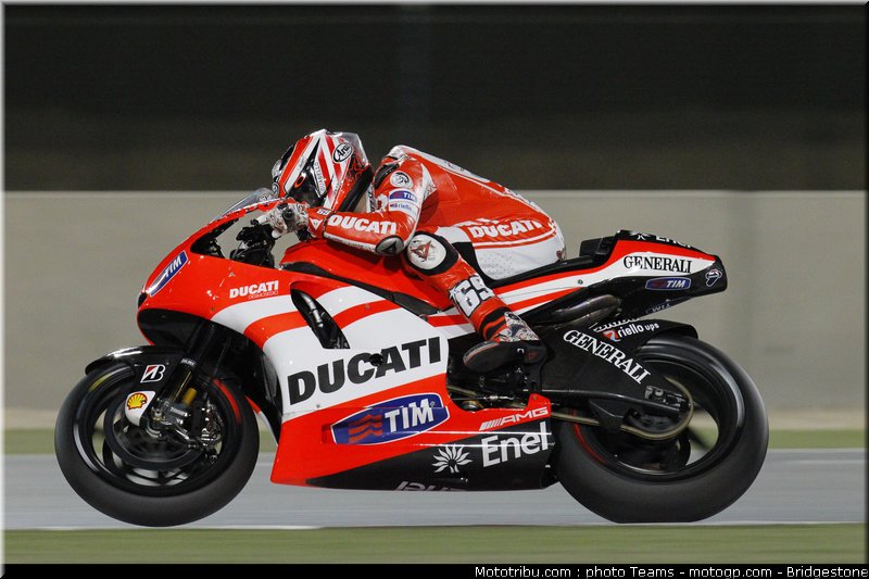 motogp_qatar_2011_hayden_02