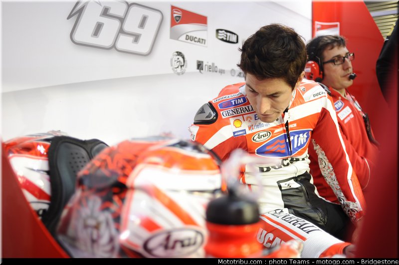motogp_qatar_2011_hayden_05
