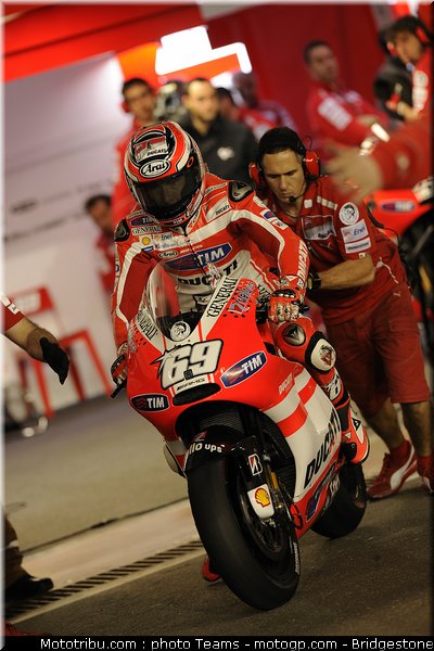 motogp_qatar_2011_hayden_15