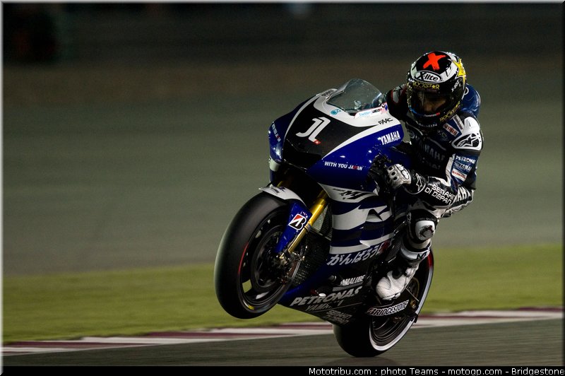 motogp_qatar_2011_lorenzo_001