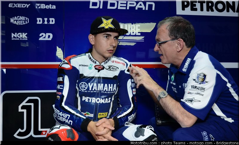 motogp_qatar_2011_lorenzo_002