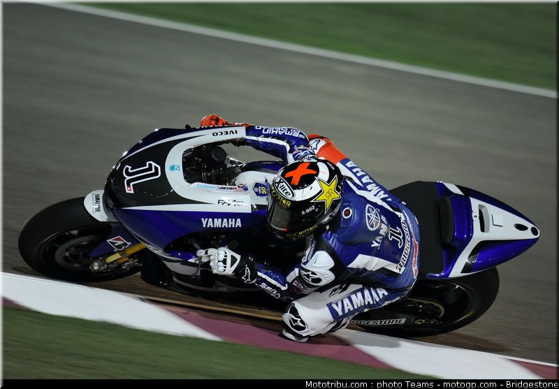 motogp_qatar_2011_lorenzo_006