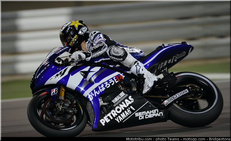 motogp_qatar_2011_lorenzo_015