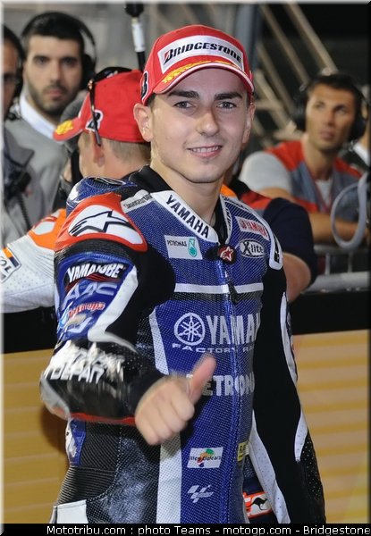 motogp_qatar_2011_lorenzo_019