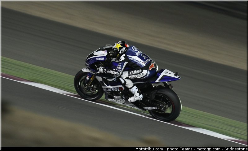 motogp_qatar_2011_lorenzo_020