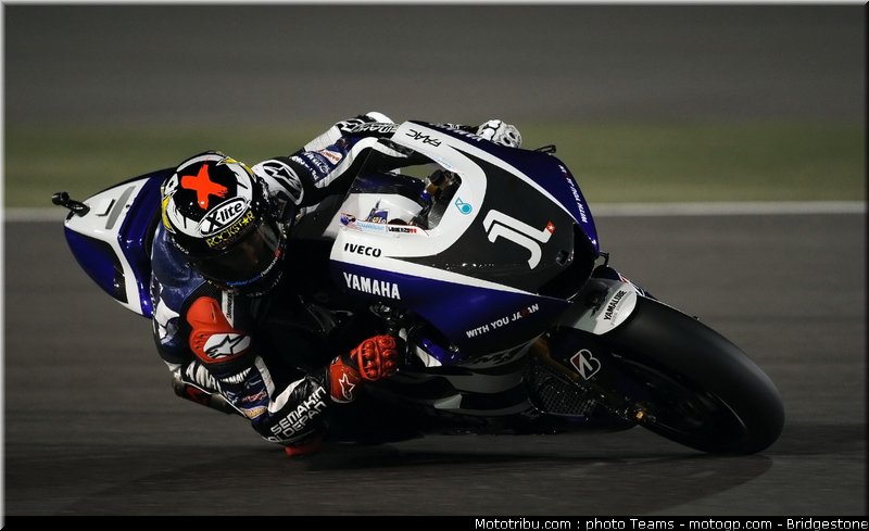 motogp_qatar_2011_lorenzo_021