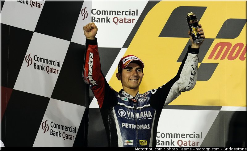 motogp_qatar_2011_lorenzo_026