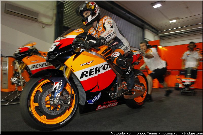 motogp_qatar_2011_pedrosa_18