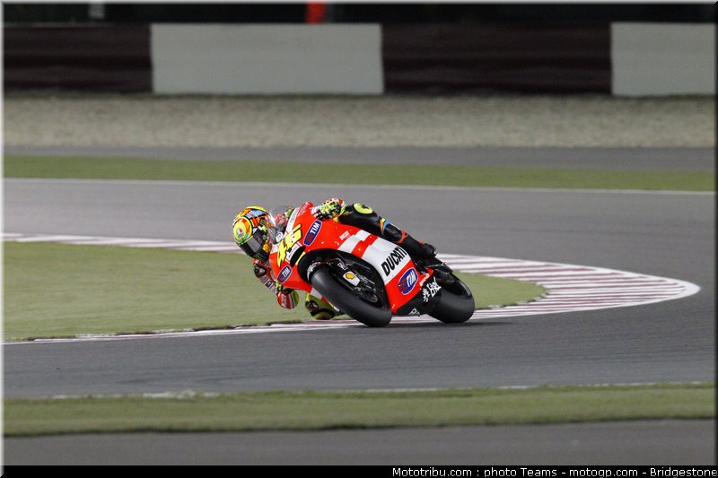 motogp_qatar_2011_rossi_01