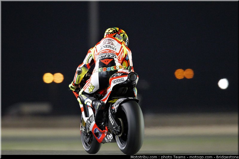 motogp_qatar_2011_rossi_04