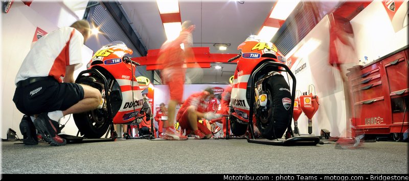 motogp_qatar_2011_rossi_05