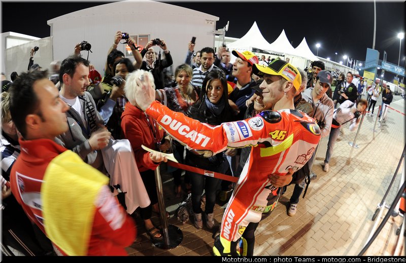 motogp_qatar_2011_rossi_06