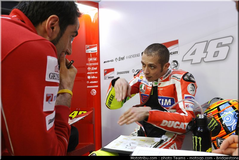 motogp_qatar_2011_rossi_18