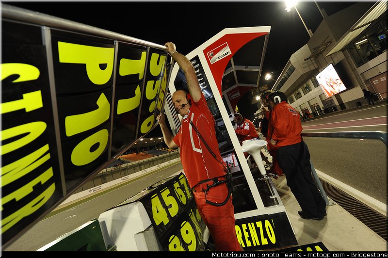 motogp_qatar_2011_rossi_29