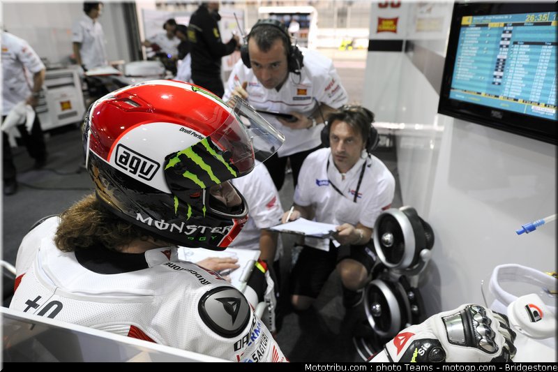motogp_qatar_2011_simoncelli_15