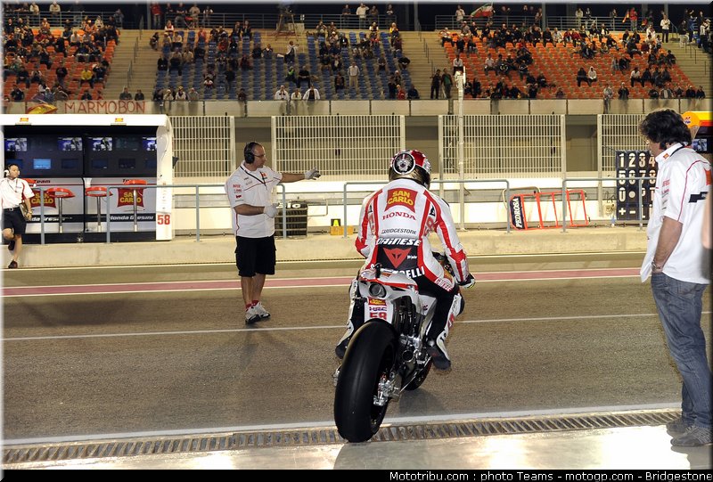 motogp_qatar_2011_simoncelli_23
