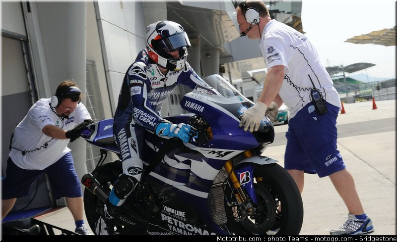 motogp_qatar_2011_spies_01