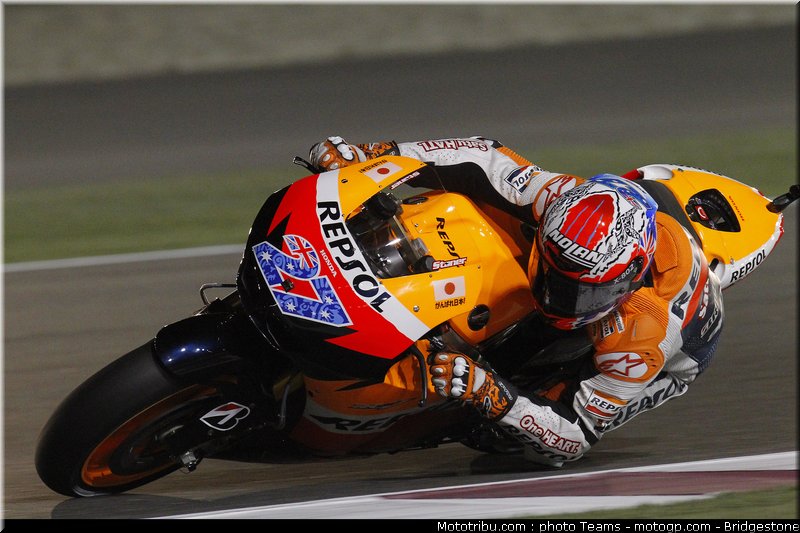 motogp_qatar_2011_stoner_09