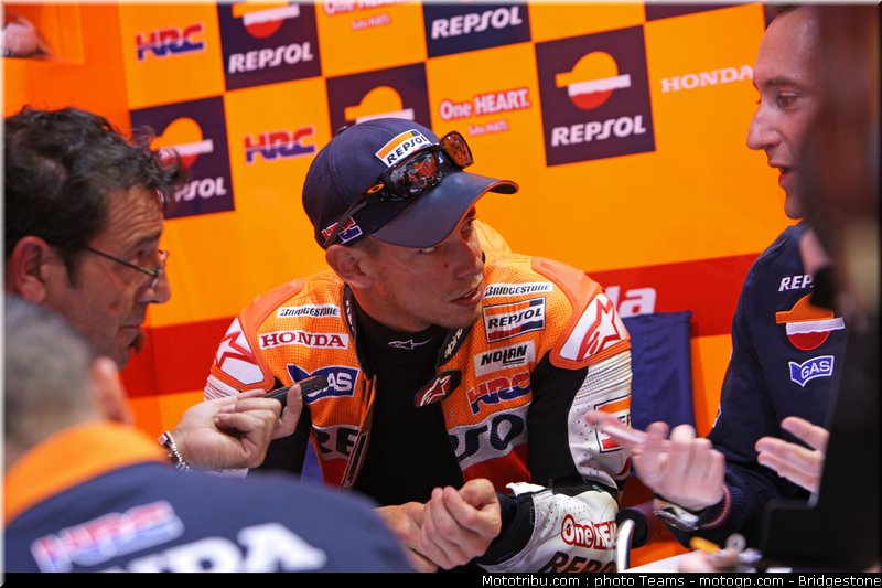 motogp_qatar_2011_stoner_17