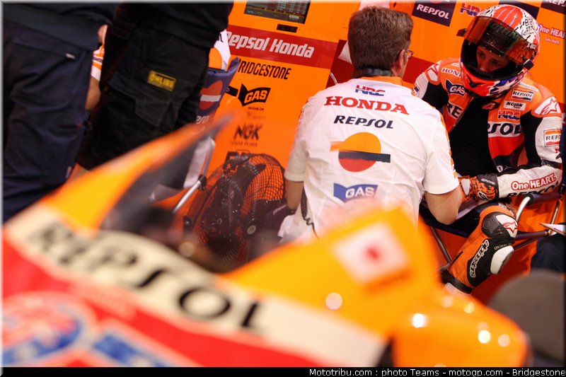 motogp_qatar_2011_stoner_20