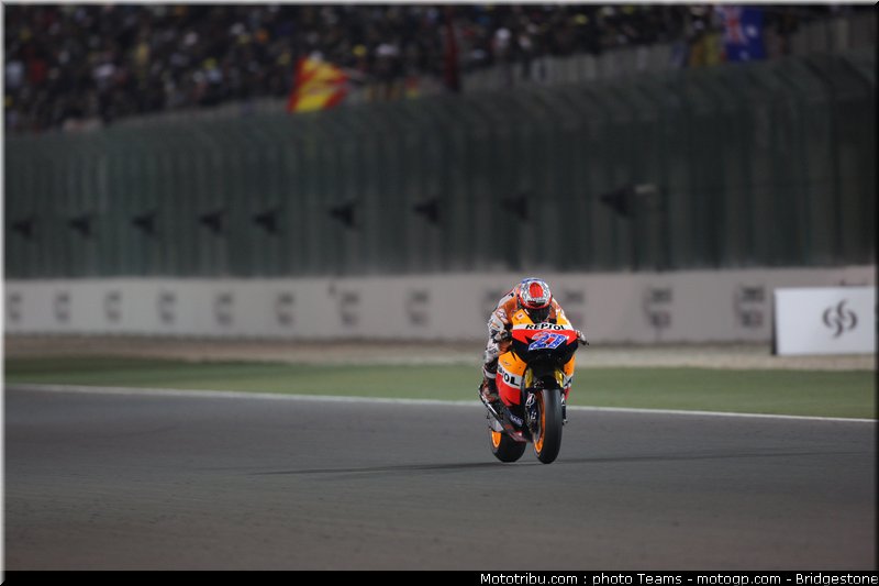 motogp_qatar_2011_stoner_23