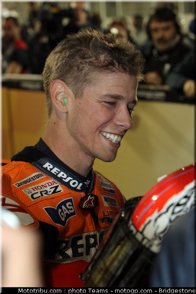 motogp_qatar_2011_stoner_25